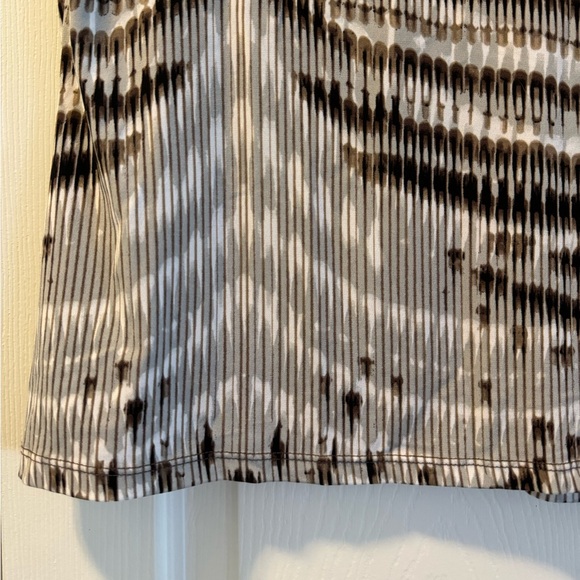 Worthington Women’s blouse - brown, black, white - Petite stretch - Picture 5 of 9